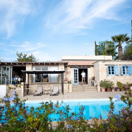The Carob Tree Villa - Rustic Luxury Home With Access To Pool And Restaurant Larnaca Dış mekan fotoğraf