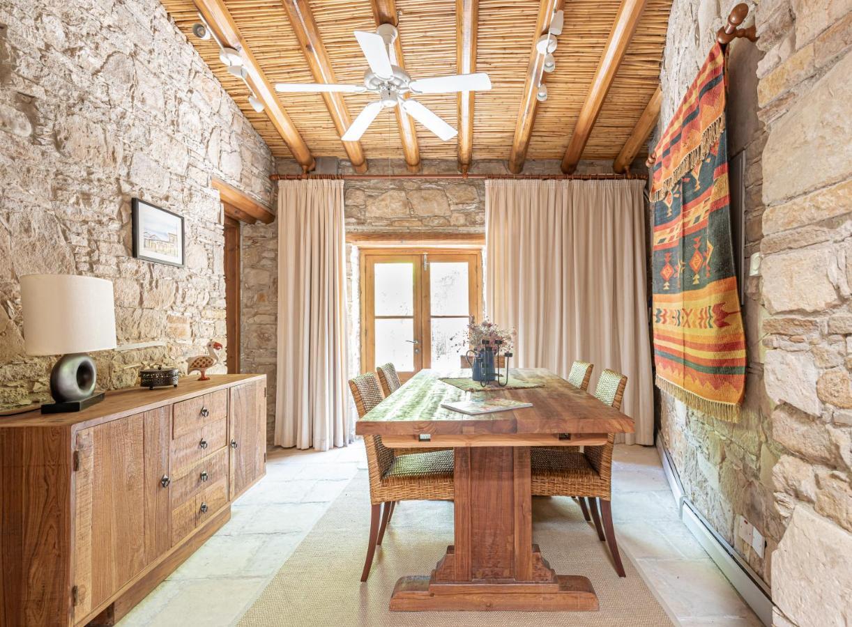 The Carob Tree Villa - Rustic Luxury Home With Access To Pool And Restaurant Larnaca Dış mekan fotoğraf