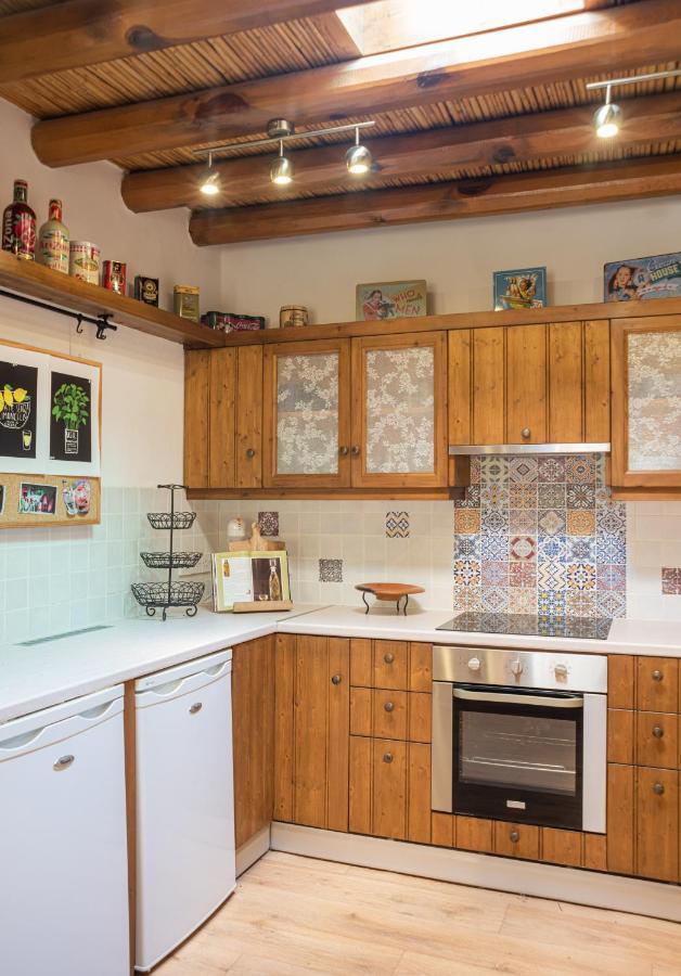 The Carob Tree Villa - Rustic Luxury Home With Access To Pool And Restaurant Larnaca Dış mekan fotoğraf