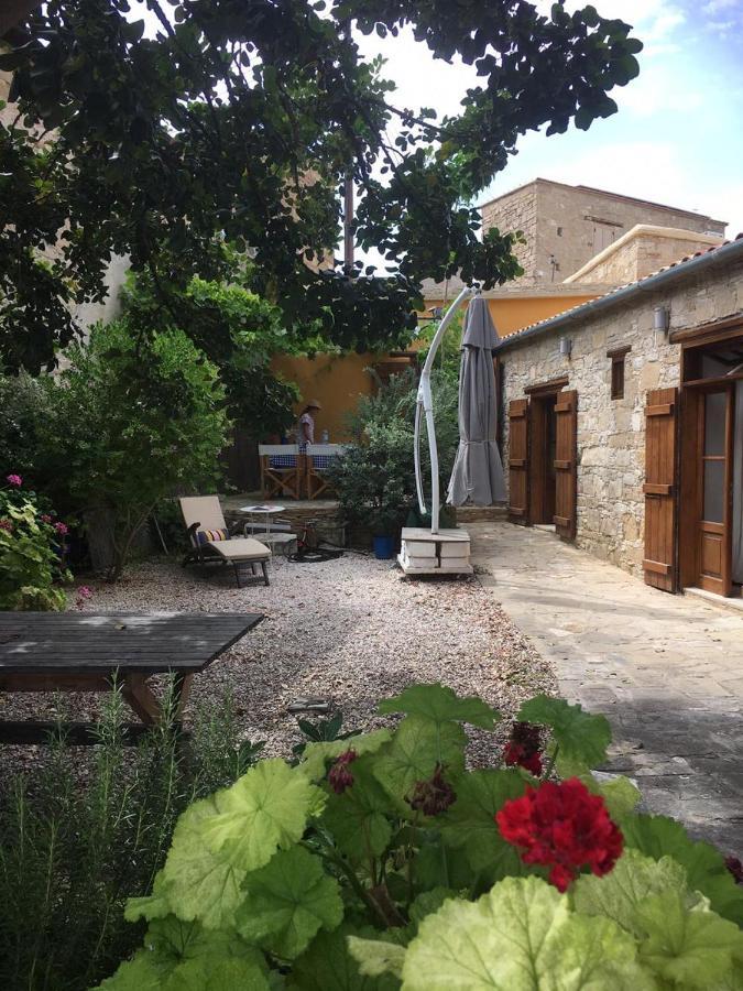 The Carob Tree Villa - Rustic Luxury Home With Access To Pool And Restaurant Larnaca Dış mekan fotoğraf