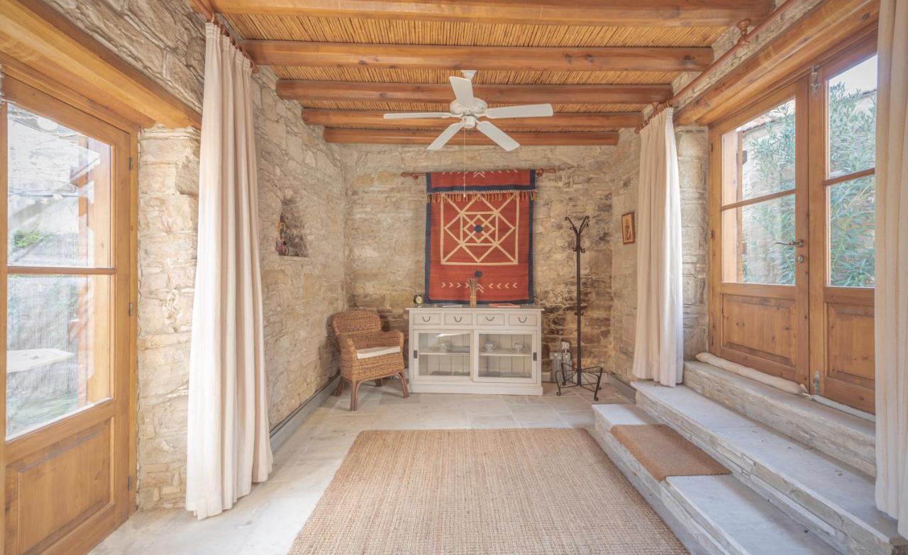 The Carob Tree Villa - Rustic Luxury Home With Access To Pool And Restaurant Larnaca Dış mekan fotoğraf
