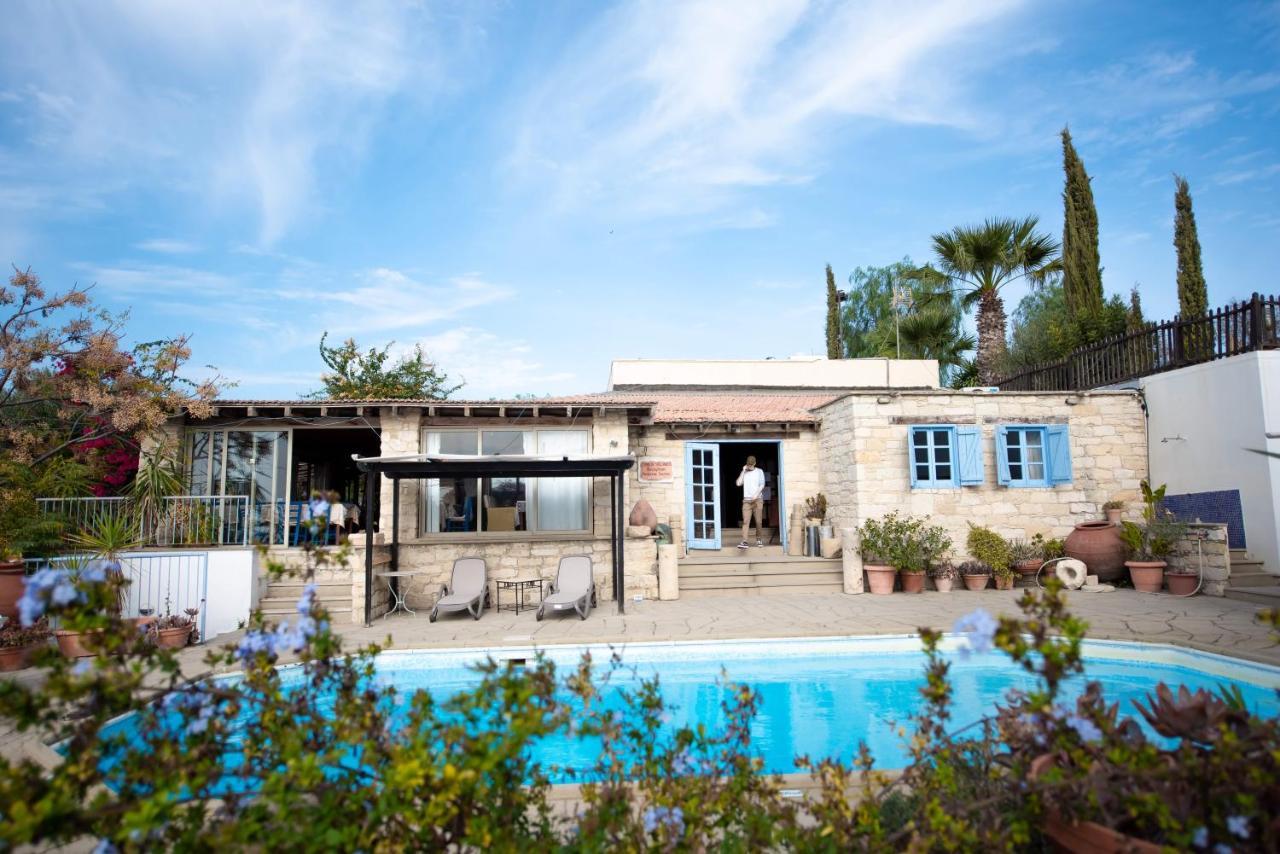 The Carob Tree Villa - Rustic Luxury Home With Access To Pool And Restaurant Larnaca Dış mekan fotoğraf